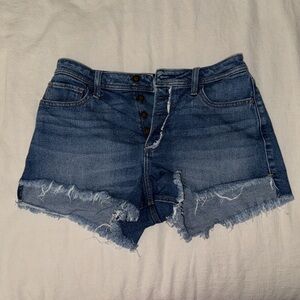 Hollister High Rise Mom Short 3” Size 7